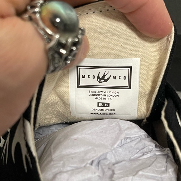 NIB Men’s Sz 7 (Euro Sz 40) Alexander McQueen MCQ High-top Sneakers Black/White - Picture 12 of 17